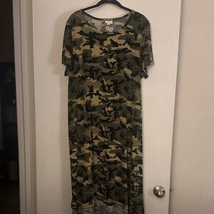 Lularoe Carly Camo Short-Sleeve Women’s Midi Dress - Olive Camo